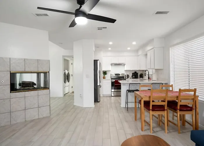 Escape In W Pool Spring Training Holiday home Goodyear